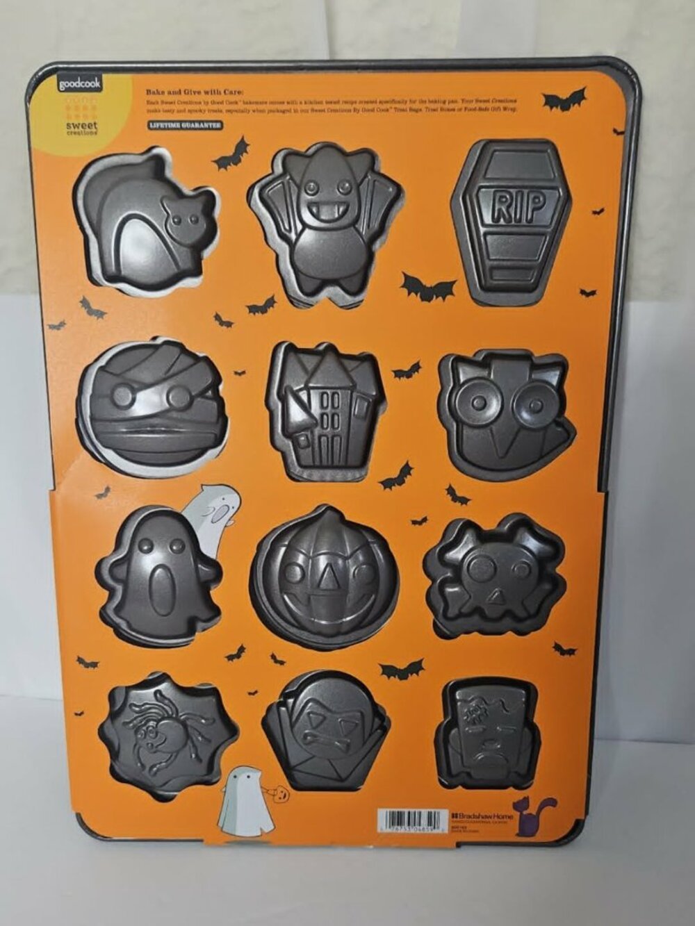 Good Cook Sweet Creations 12-cavity Halloween cookie pan - Picture 3 of 3